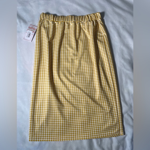 NWT Zadie B’s Fashions Mustard Mini Houndstooth Margot Knit Skirt - Picture 7 of 8